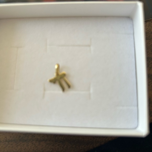 14KT Yellow Gold Jewish Chai Symbol Flat Shiny Pendant Charm "Alive" - Picture 1 of 7